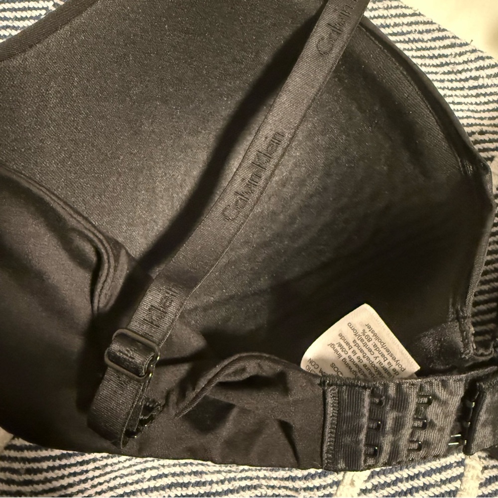 Calvin Klein Bra - 36D - Picture 3 of 5